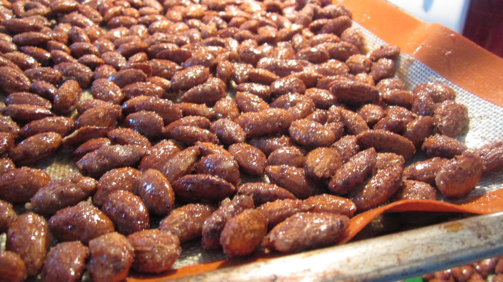 Effortnesslessly Wasabi Almond and Cinnamon Almond