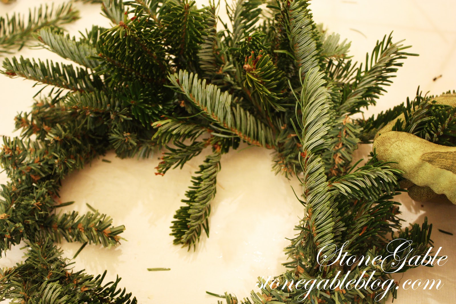 THE EASIEST WAY TO MAKE A LIVE WREATH StoneGable