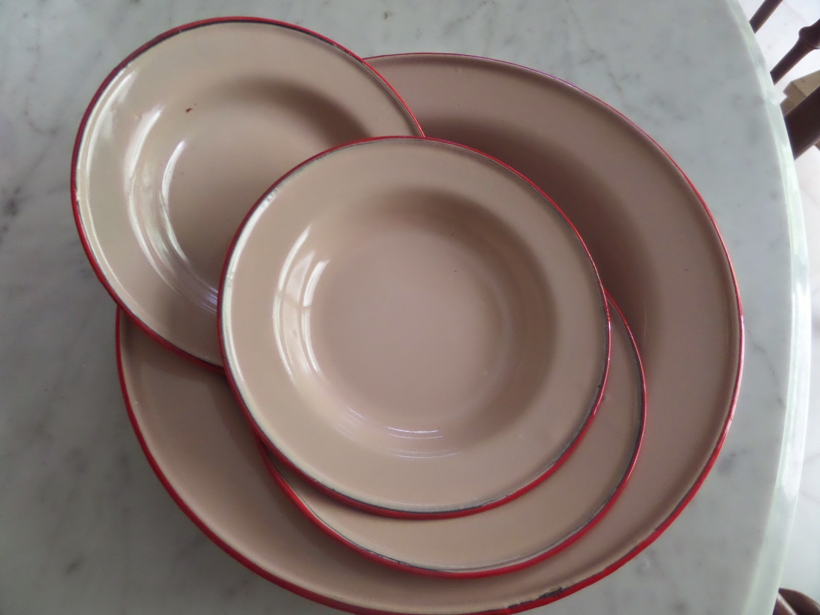 galleria pinggan lama PLAIN ENAMEL PLATES