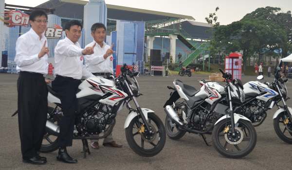 Spesifikasi dan Harga Honda CB150R Street Fire