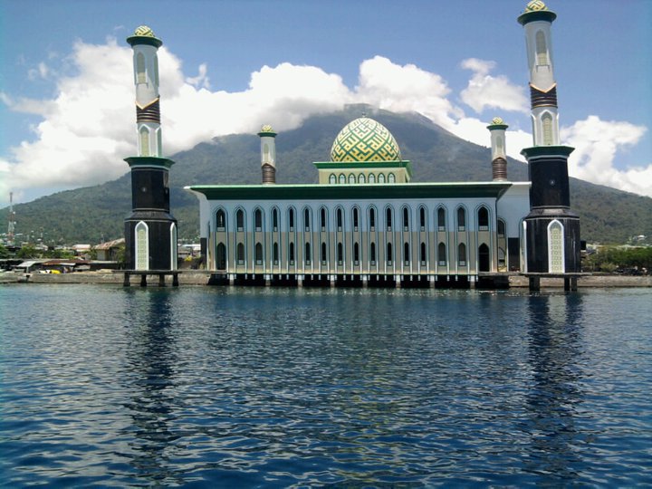 Bang Imam Berbagi: Limbah pusat perbelanjaan cemari laut Ternate