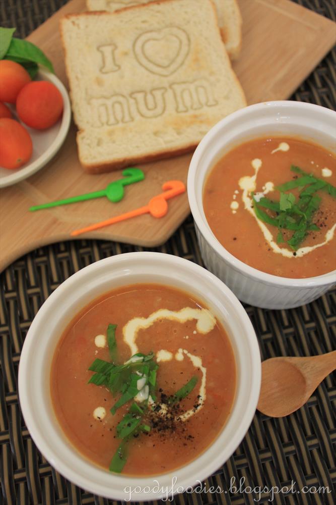 GoodyFoodies Recipe Fresh tomato soup with basil (Delia Smith)