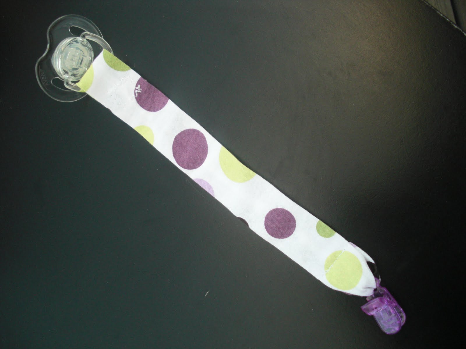 Utah County Mom DIY custom pacifier clips