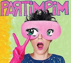 Adriana Partimpim canta Na Massa. Vamos de mon amour?