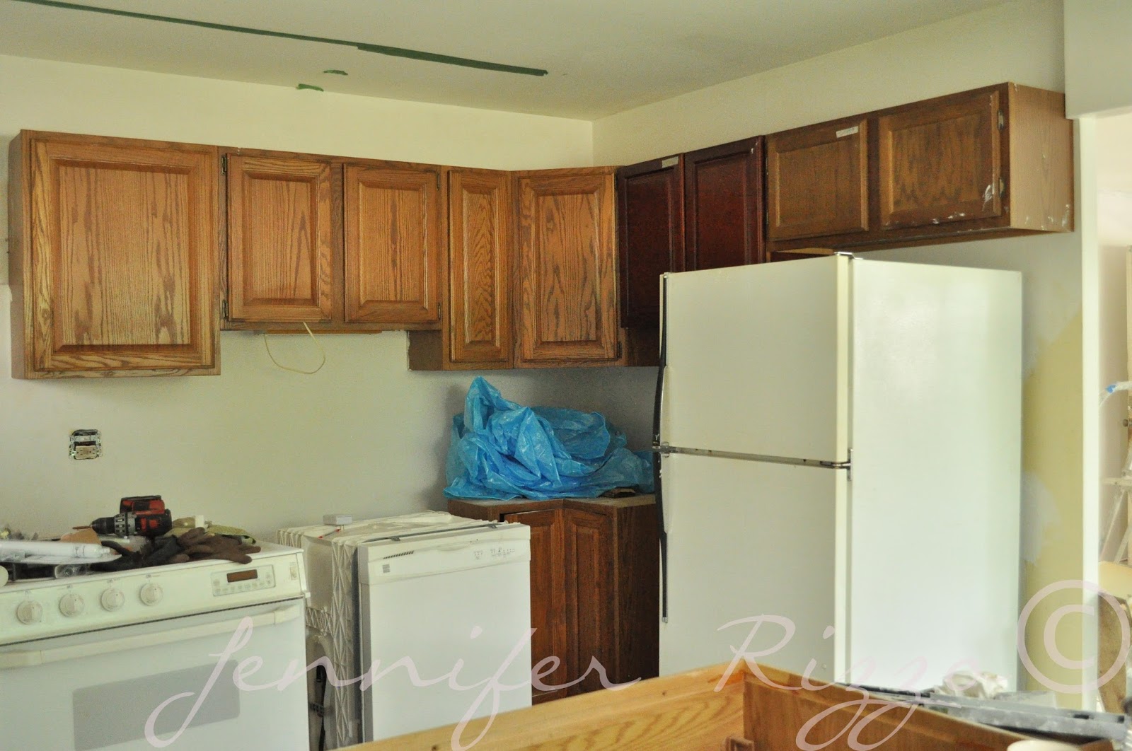 The Oak house project...Kitchen progress,painted and lighting