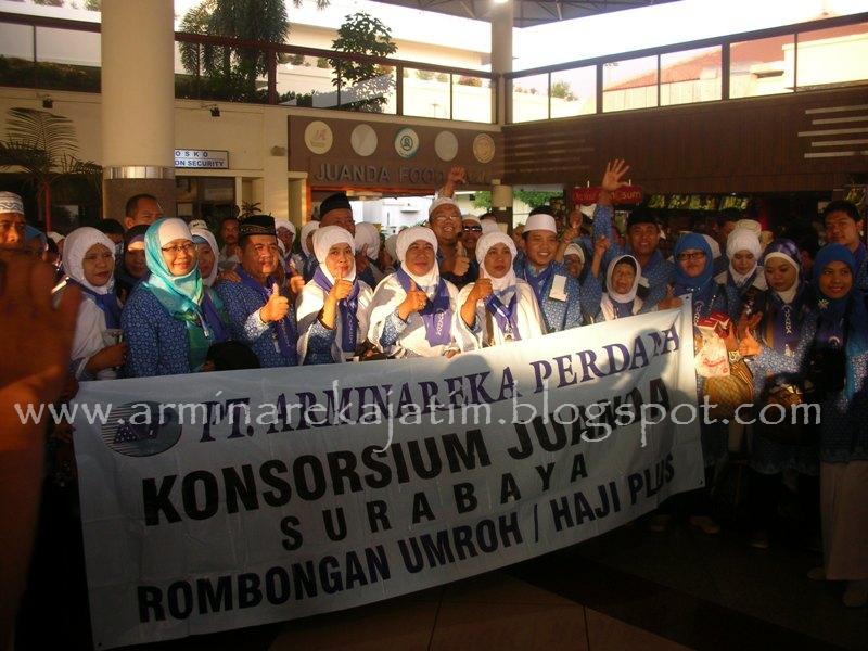Keberangkatan Jamaah Umroh Arminareka Perdana Surabaya