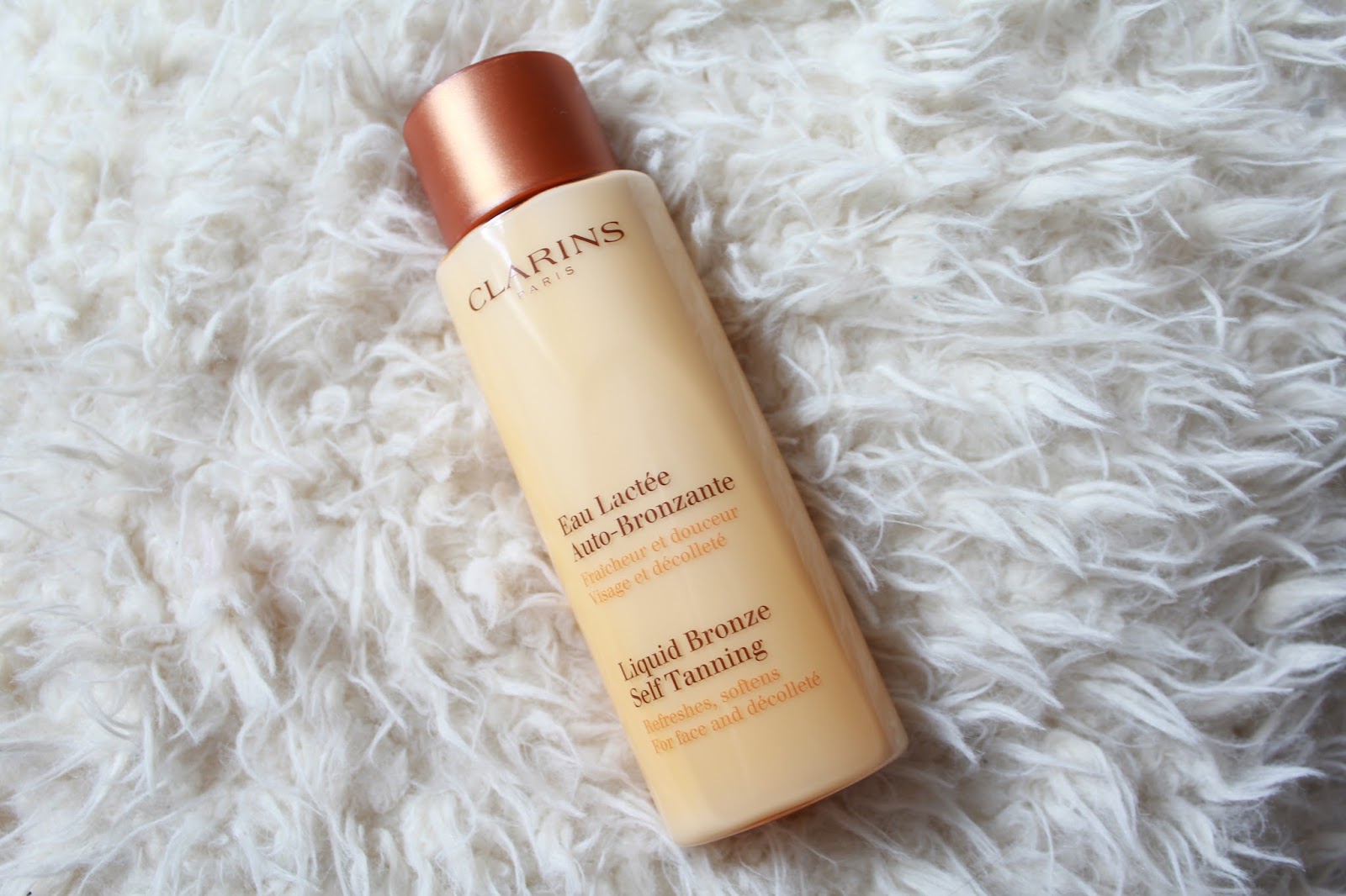 Clarins Liquid Bronze Self Tanning Milk Inthefrow