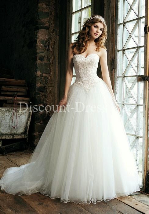 Sweetheart Tulle Ball Gown Natural Waist Sleeveless Wedding Dress