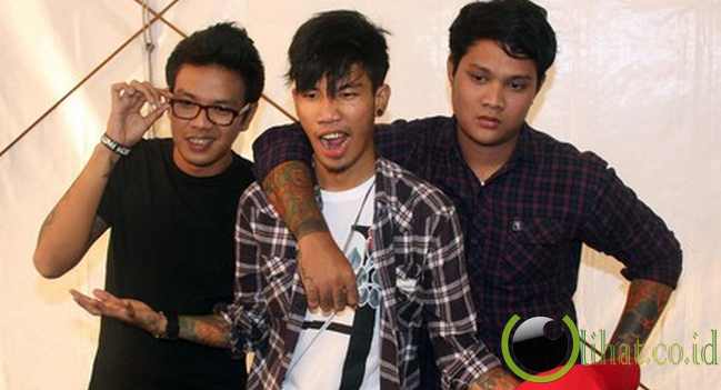 Berawal dari Band Indie Berawal dari Band Indie