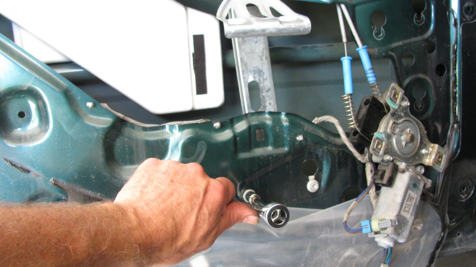 The Original Mechanic How to a fix a power window failure GM 2001