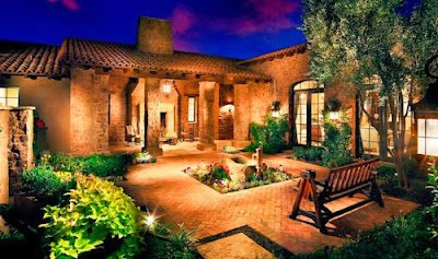 tuscan-style-backyard