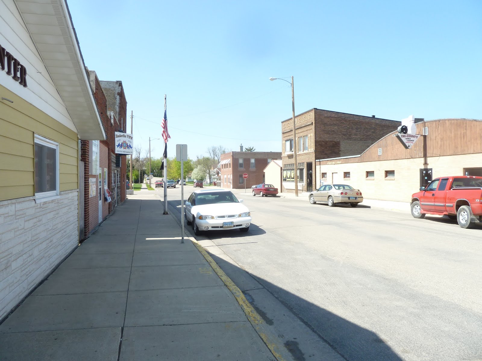 seniors walking across america POST 618 05/03/12 ENDERLIN KATHRYN