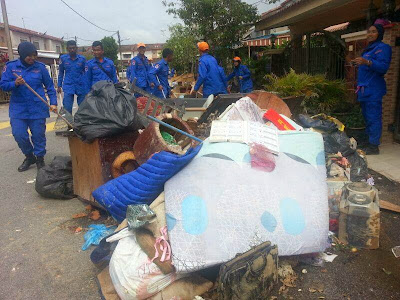 Bantuan & Sumbangan Kepada Mangsa Banjir Kuantan