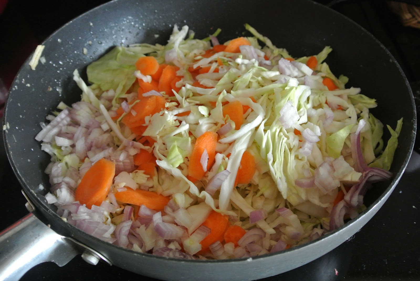 Mom, What's For Dinner? Cabbage, Carrot, & Chicken StirFry