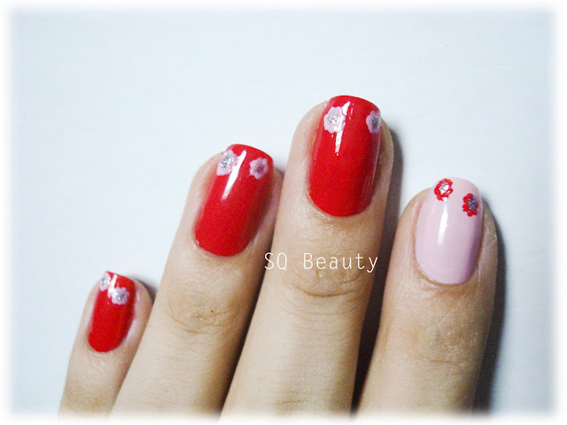 Nail Friday Rojo y flores manicura red and flowers manicure Silvia Quiros SQ Beauty Nail Friday Rojo y flores manicura red and flowers manicure Silvia Quiros SQ Beauty