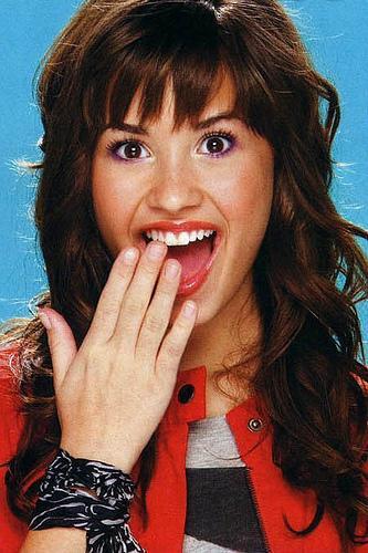 Monce Dawniel Suffys homepage En la promo de Hannah Montana Forever salen 