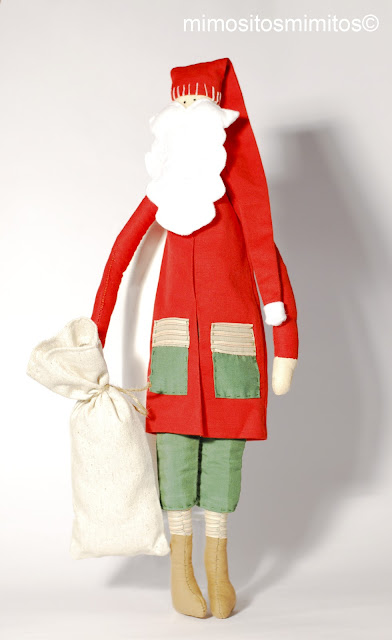 muñeco de tela y trapo para regalar en Navidad, jugar o adornar