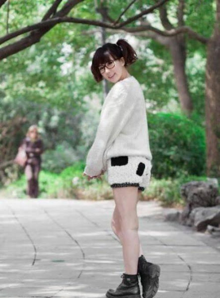 Chicas lindas con pantalones de panda