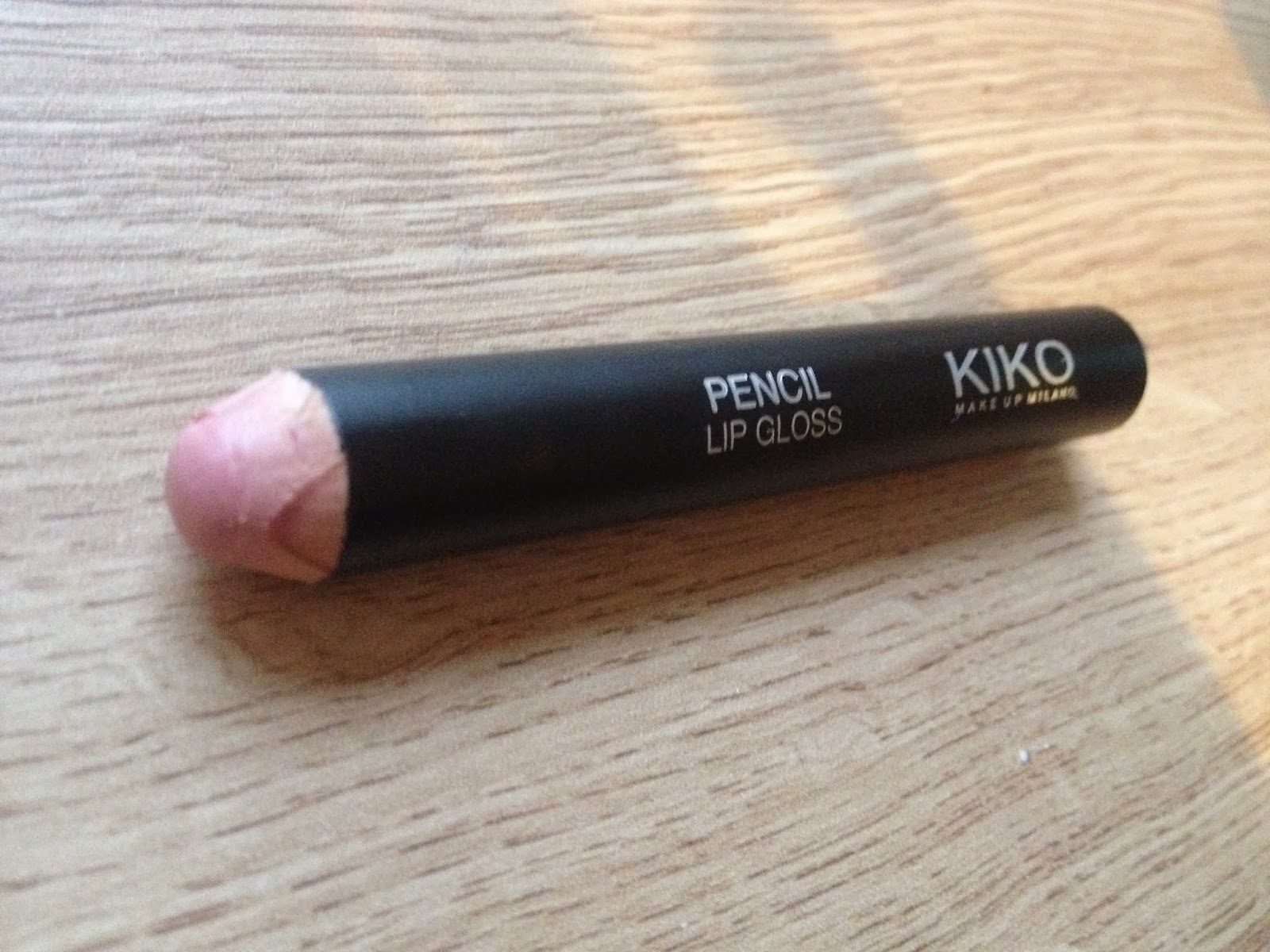 Leather lipsticks KIKO Pencil Lip Gloss 07