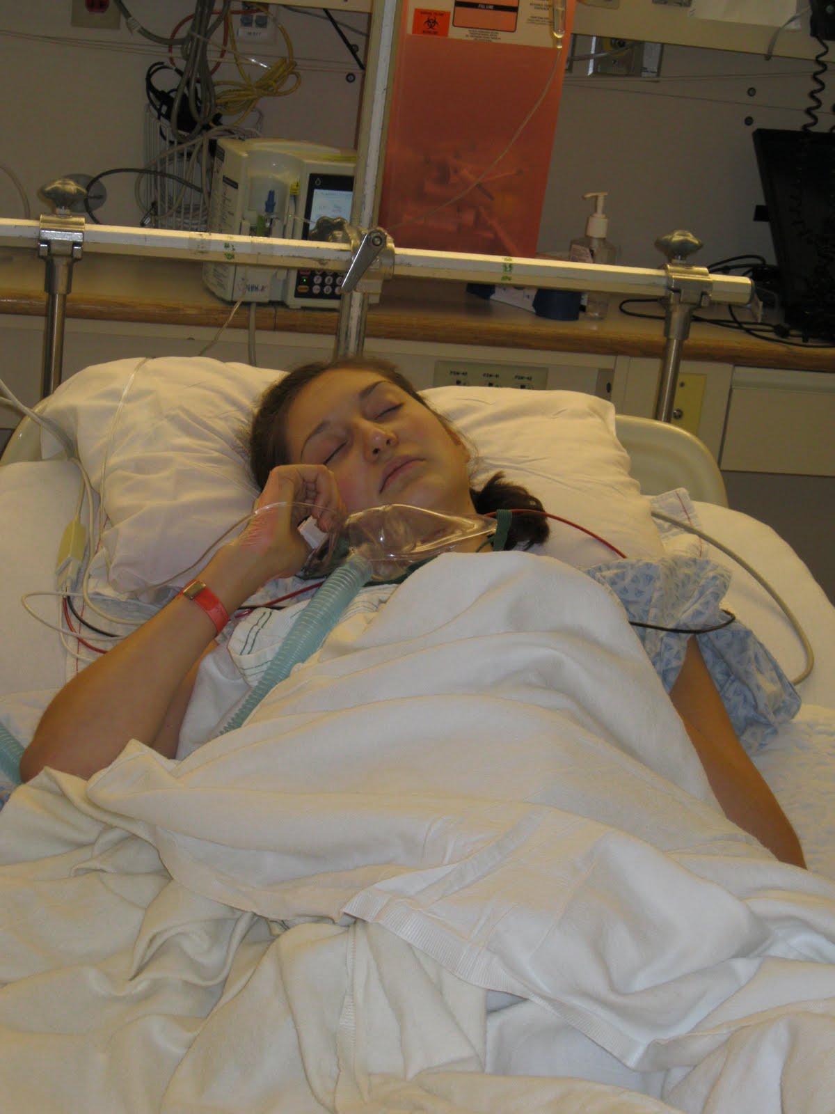 Flexeril and knee pain, hip joint labrum neuropathy, pain in upper leg