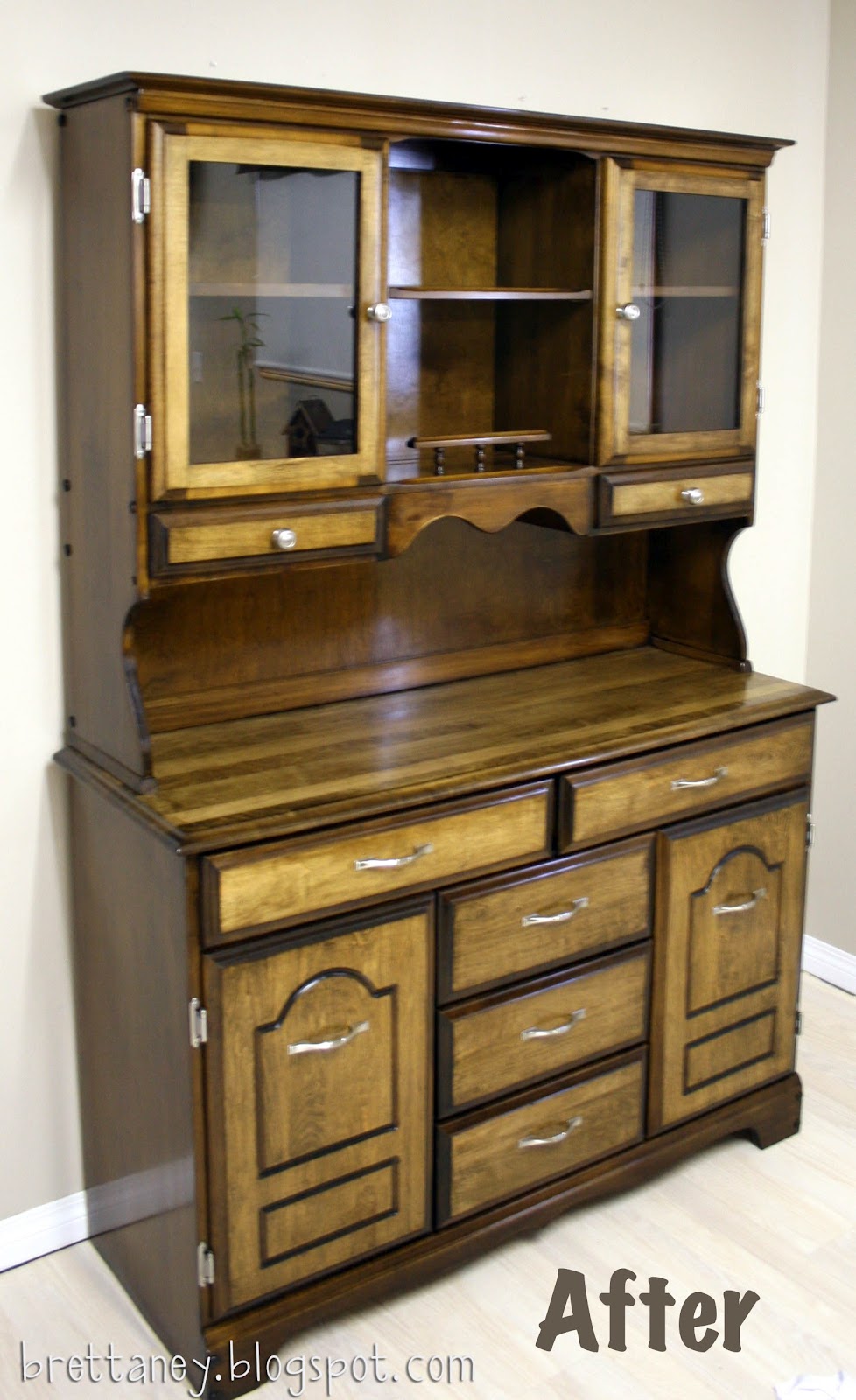 {this & that} Buffet & Hutch makeover!