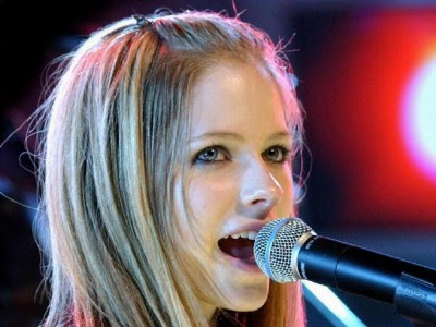 Avril Lavigne News 2011