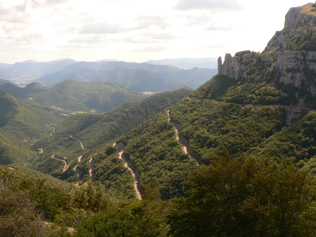 Route montant au col du Rousset dans le Vercors 