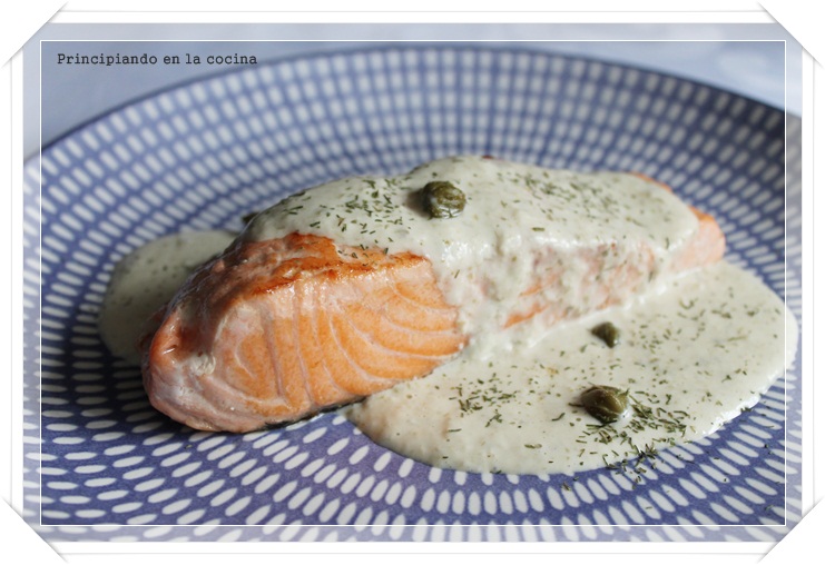 PRINCIPIANDO EN LA COCINA Salmón con salsa de alcaparras