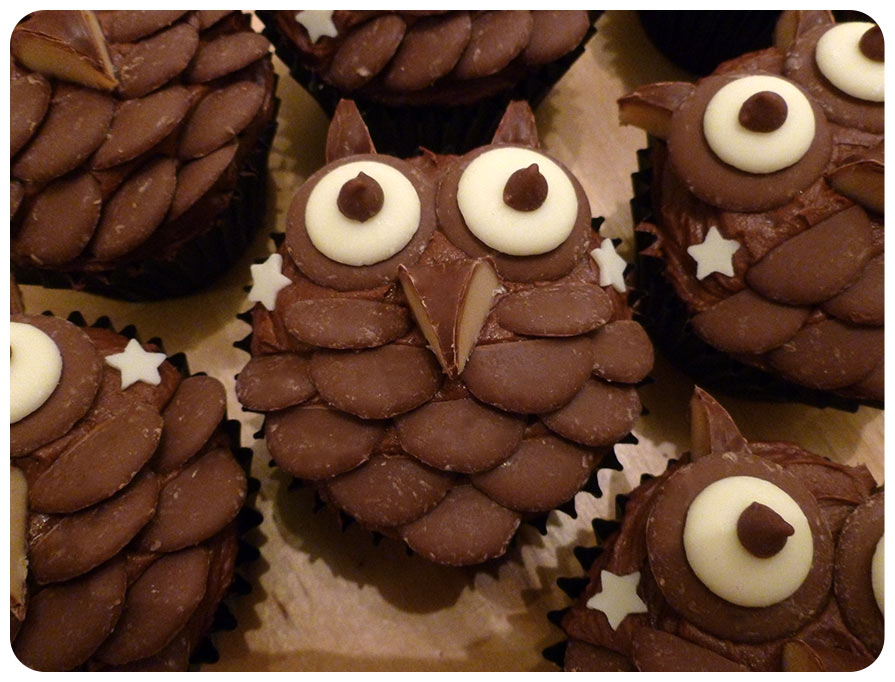 Suzie Makes Chocolate Owl Cupcakes