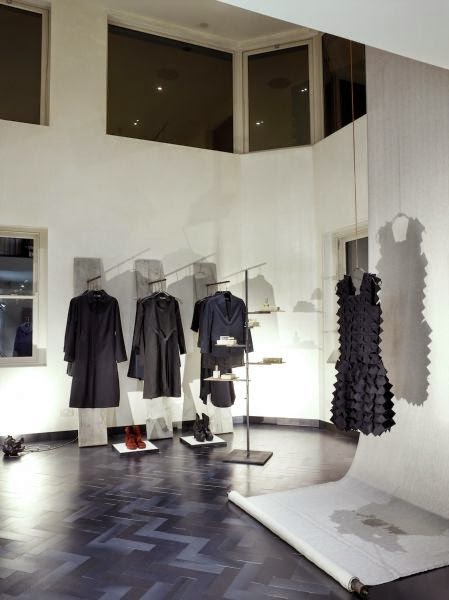 :: Alexandra Proaño 3D - Green Pear Diaries ::: Hostem, una boutique de