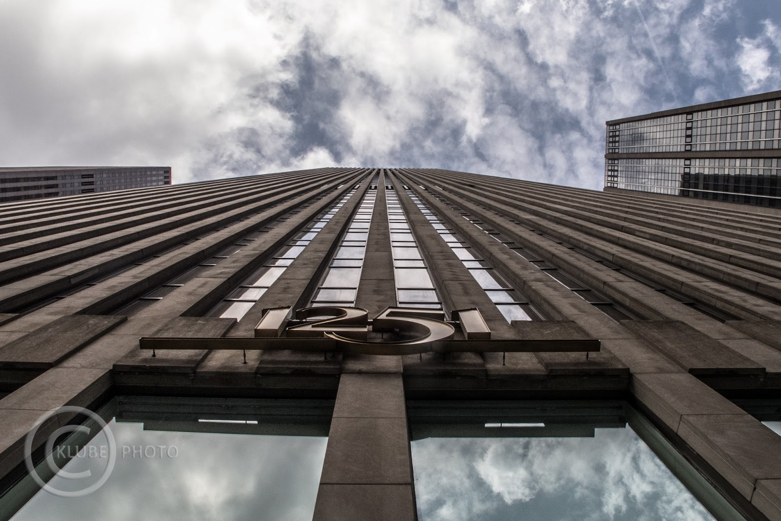 Genickstarre Nyc Das Kleine Haus Am Ende Der Strasse