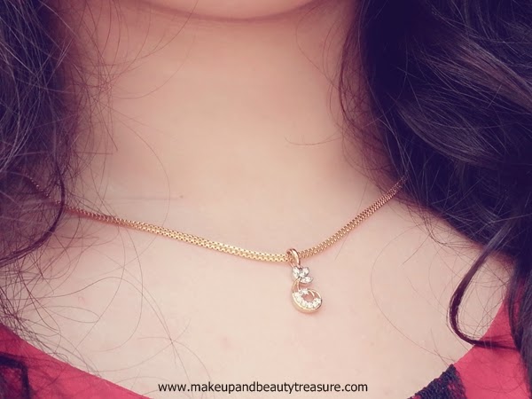Makeup And Beauty Treasure Tanishq 18k Gold Fl Pendant Review - Heart Shaped Pendant In Gold Tanishq