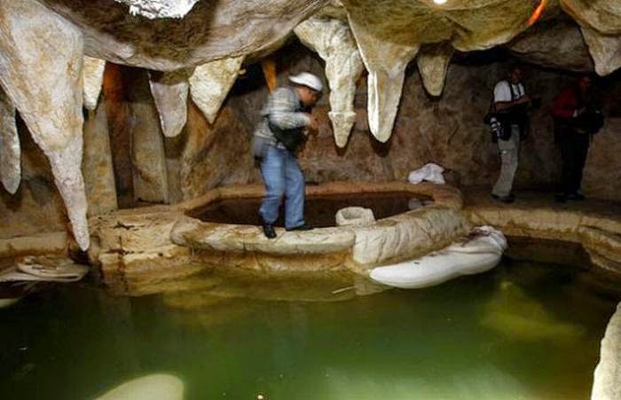 Fotos de La casa del Chapo Guzman que fue allanada (La 5 te va a dar