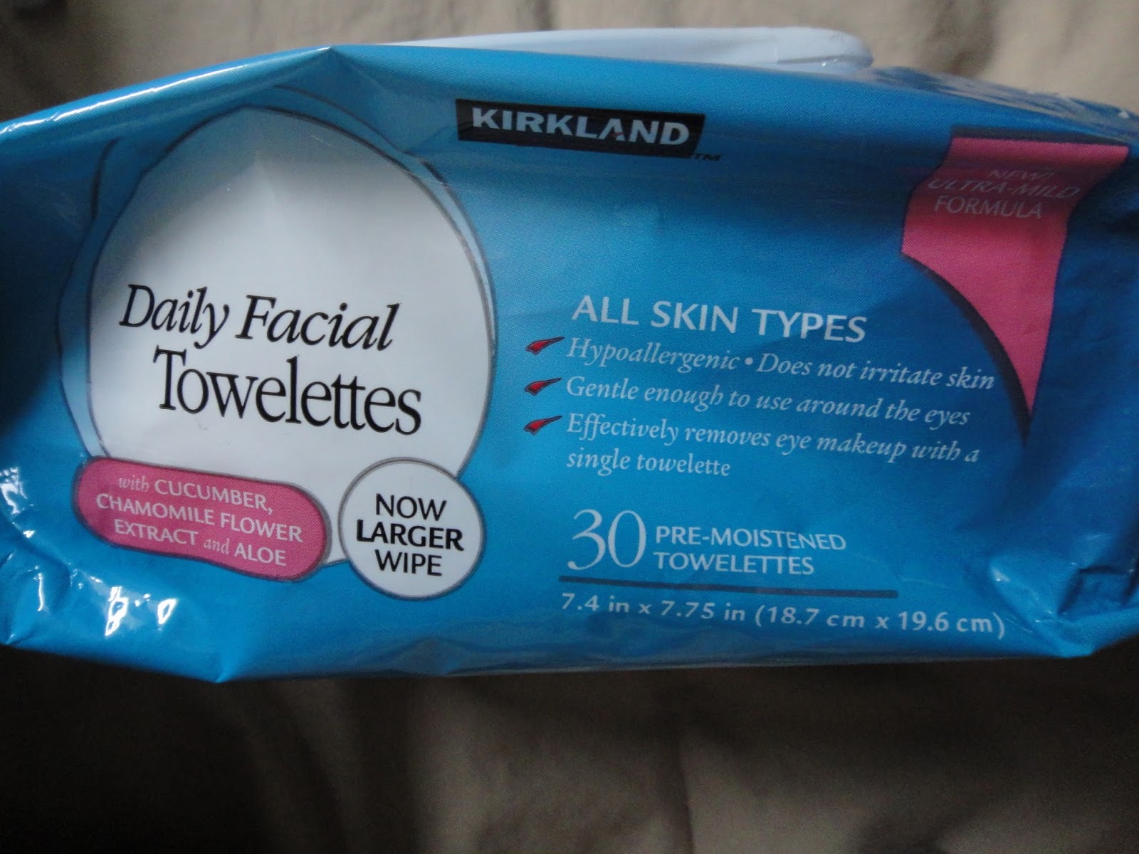 Everything Lovely & Chic {Review} Kirkland Daily Facial Towelettes