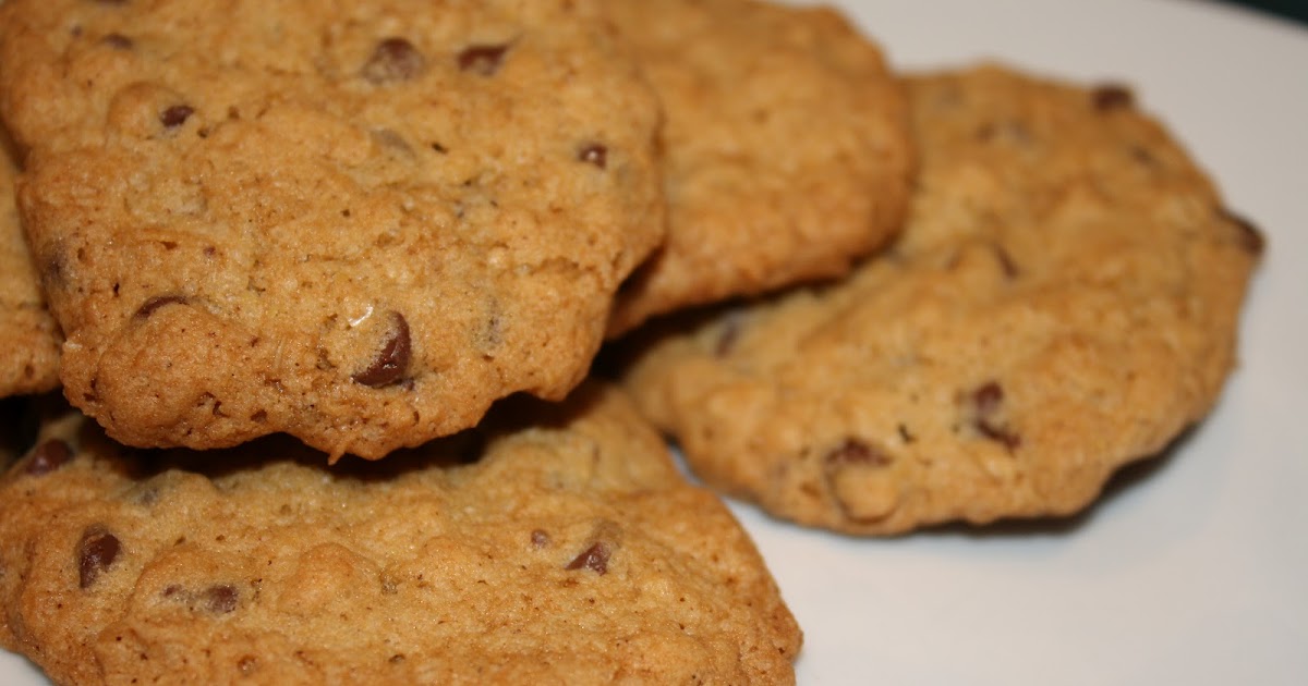 a day in the kitchen of... oatmealflax chocolate chip cookies
