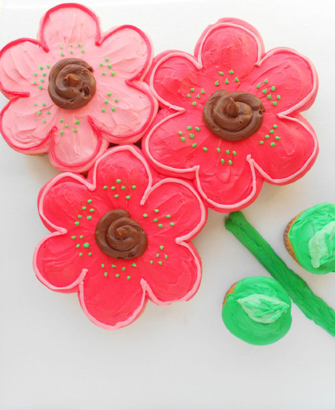 Flower Bouquet PullApart Cupcake Cake Confessions of a