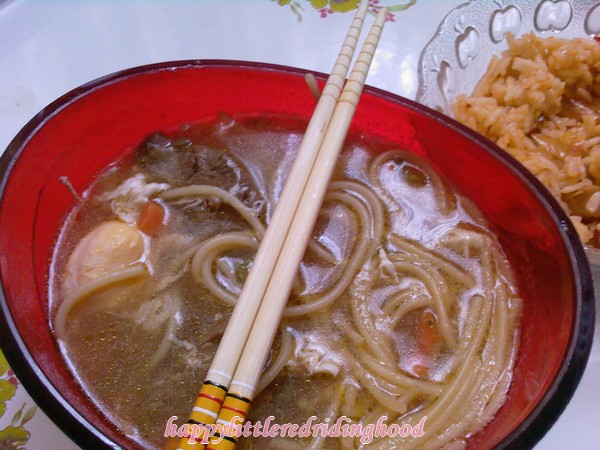 Masal Kitabımın Yırtık Sayfaları Kimchili Pilav ve Hindi Etli Ramen