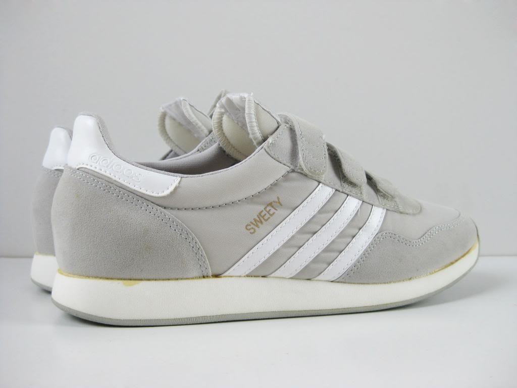 1985 ADIDAS SWEETY frosted grey/white