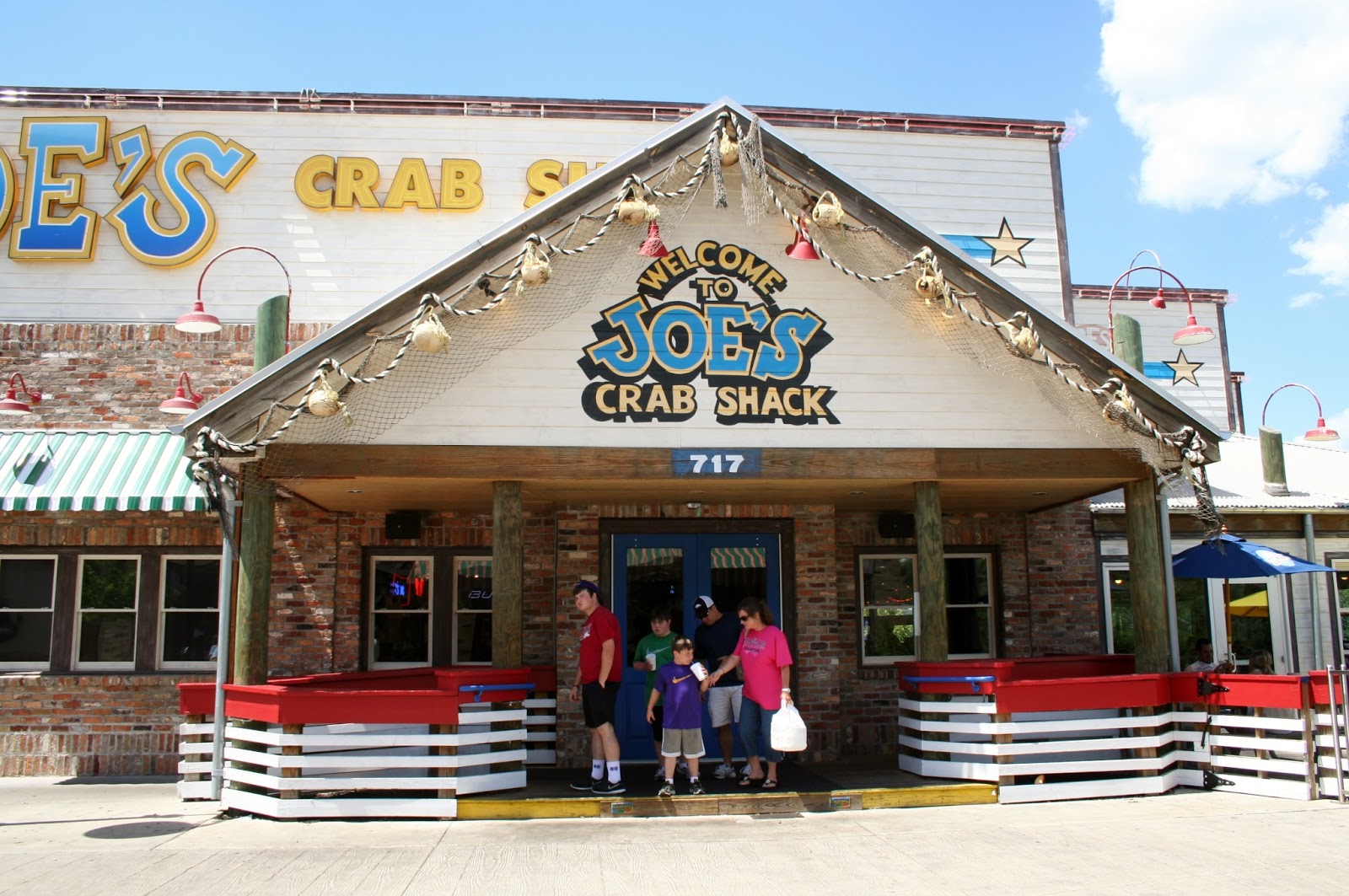 Joe, Diane, & Mallery's Big Adventure Modern Day Gypsies The Branson