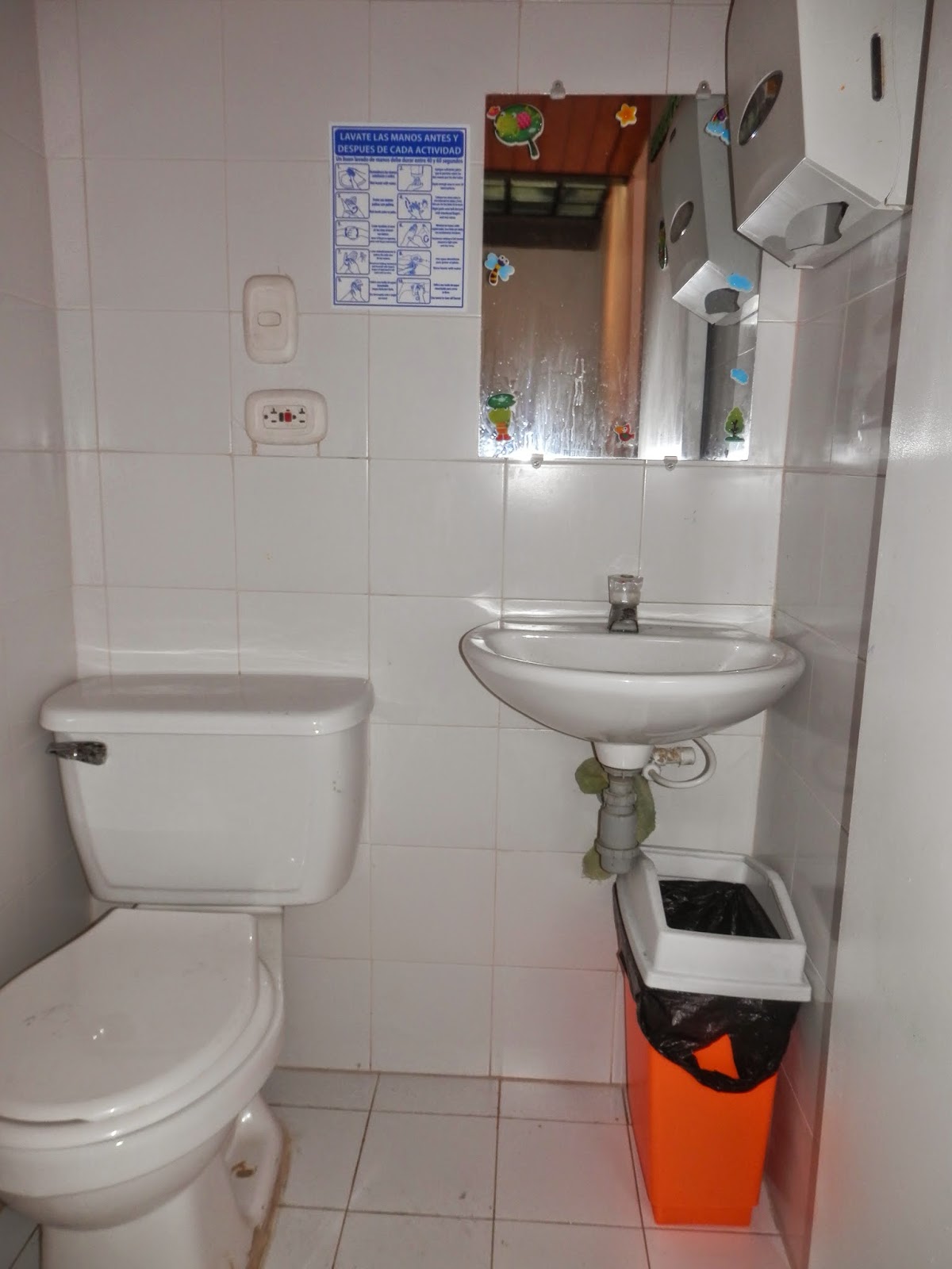 JARDIN INFANTIL LOS MONACHOS