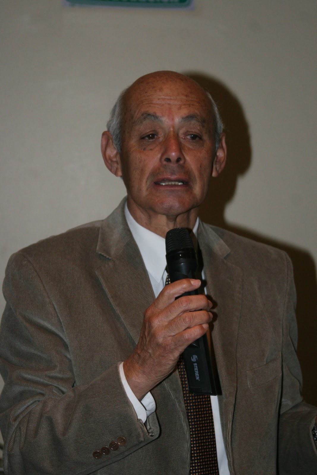 Carlos Hernández Reyes Interesante entrevista con Mario Rubio acerca