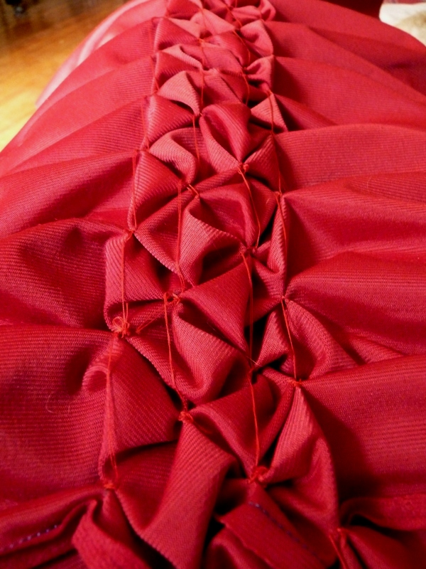 four square walls tutorial how to make a round pintuck pillow