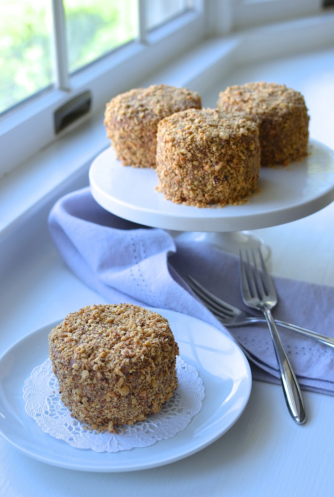 Playing with Flour Hazelnut balls (mini hazelnut cakes with mocha