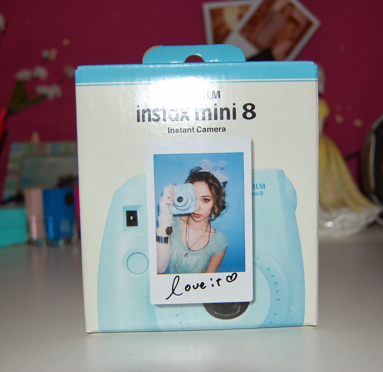 Floral Republic Fujifilm Instax Mini 8 Review.