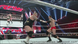 Wade Barrett performs his finisher on Brodus Clay on WWE raw held on 05/11/2012