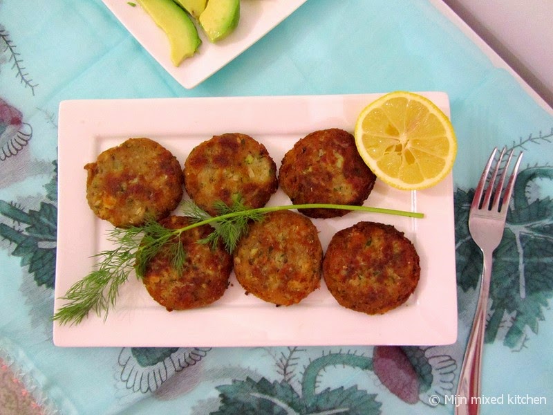 Mijn mixed kitchen Somon balığı köftesi (Turkse zalmburgertjes)