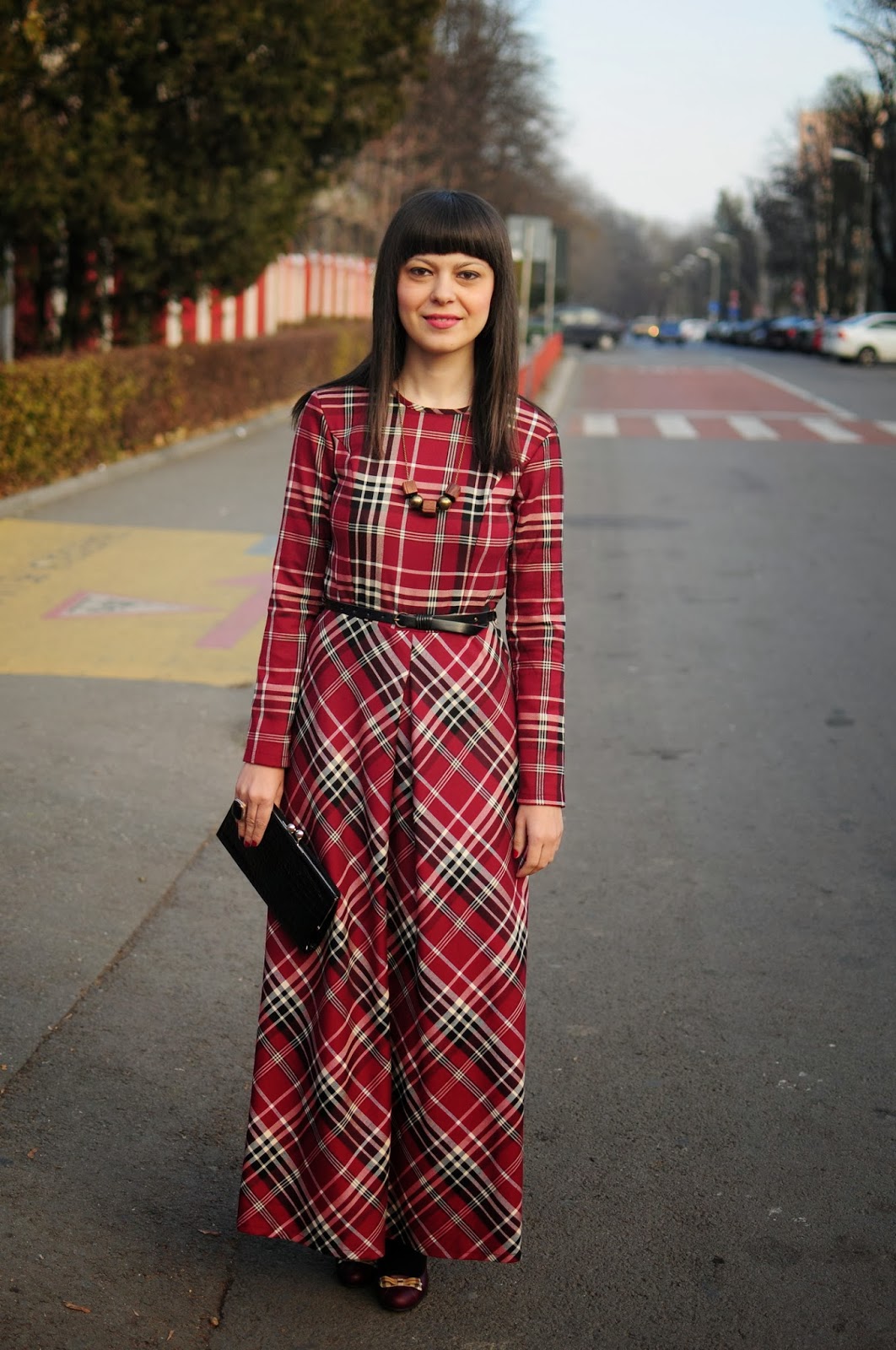Miss Green has a new home: Long plaid dress for Christmas