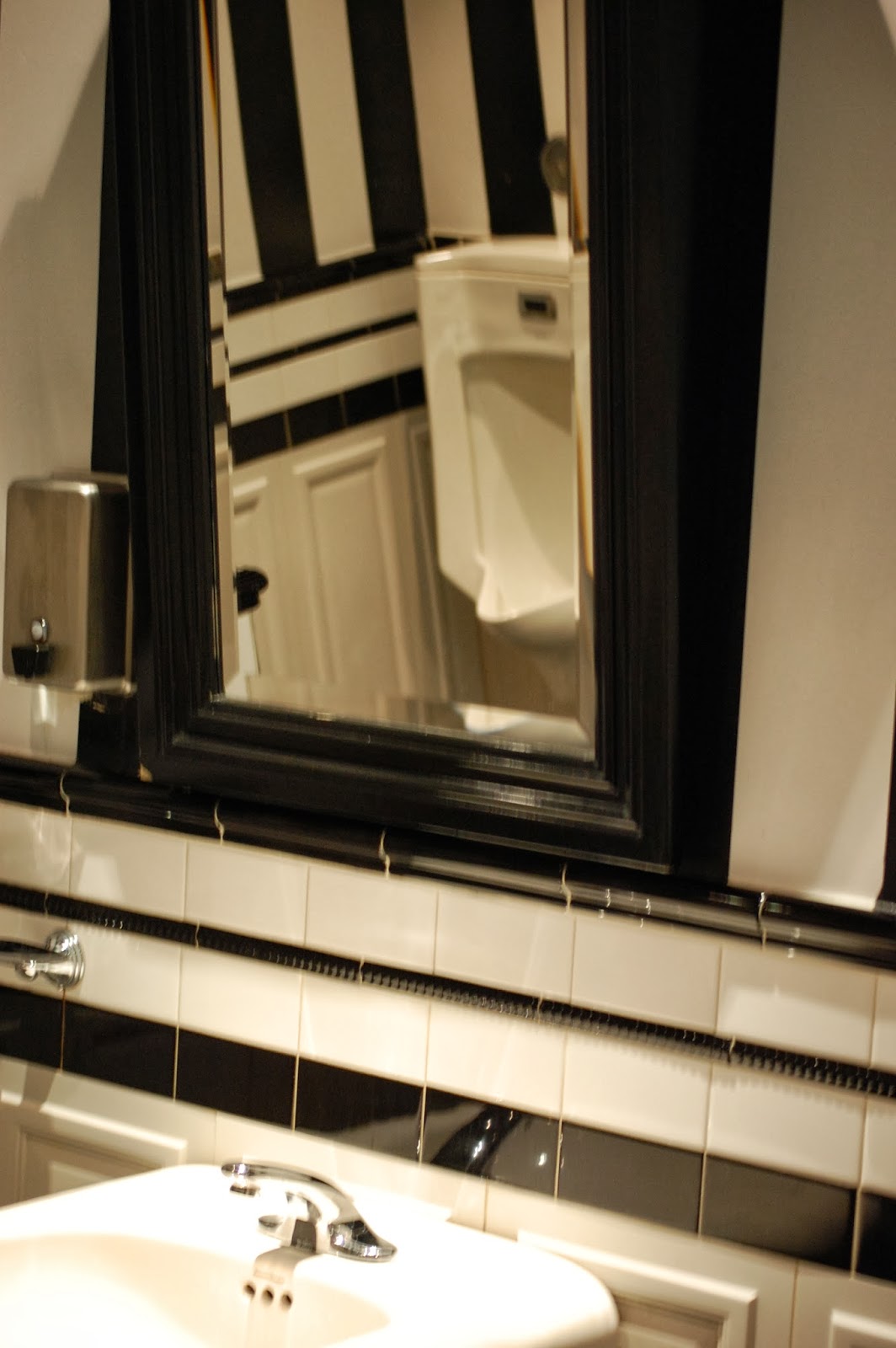 Toronto things Toronto Public Washrooms / Restrooms