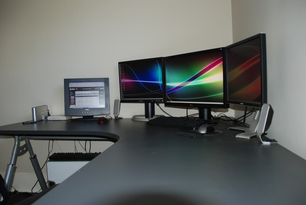 SuperNova125 Baller Poker Grind Stations / Setups