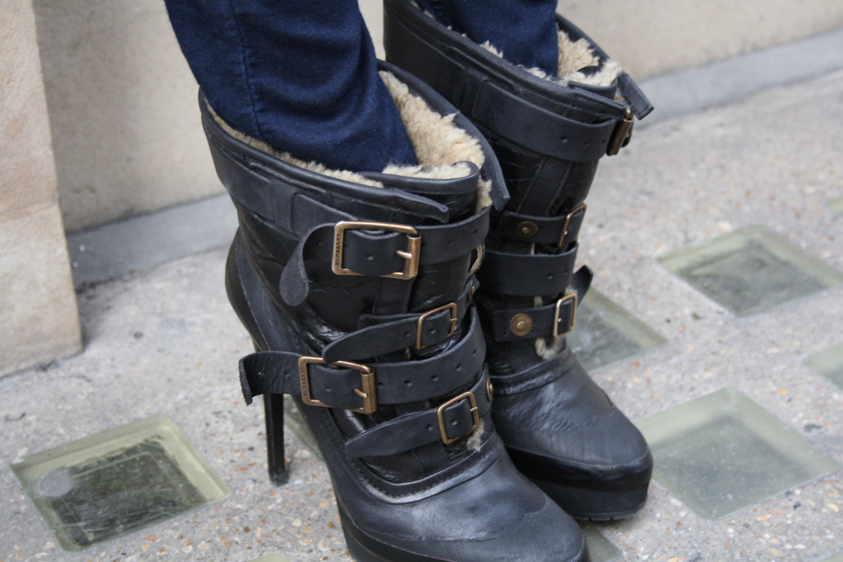 burberry aviator boots